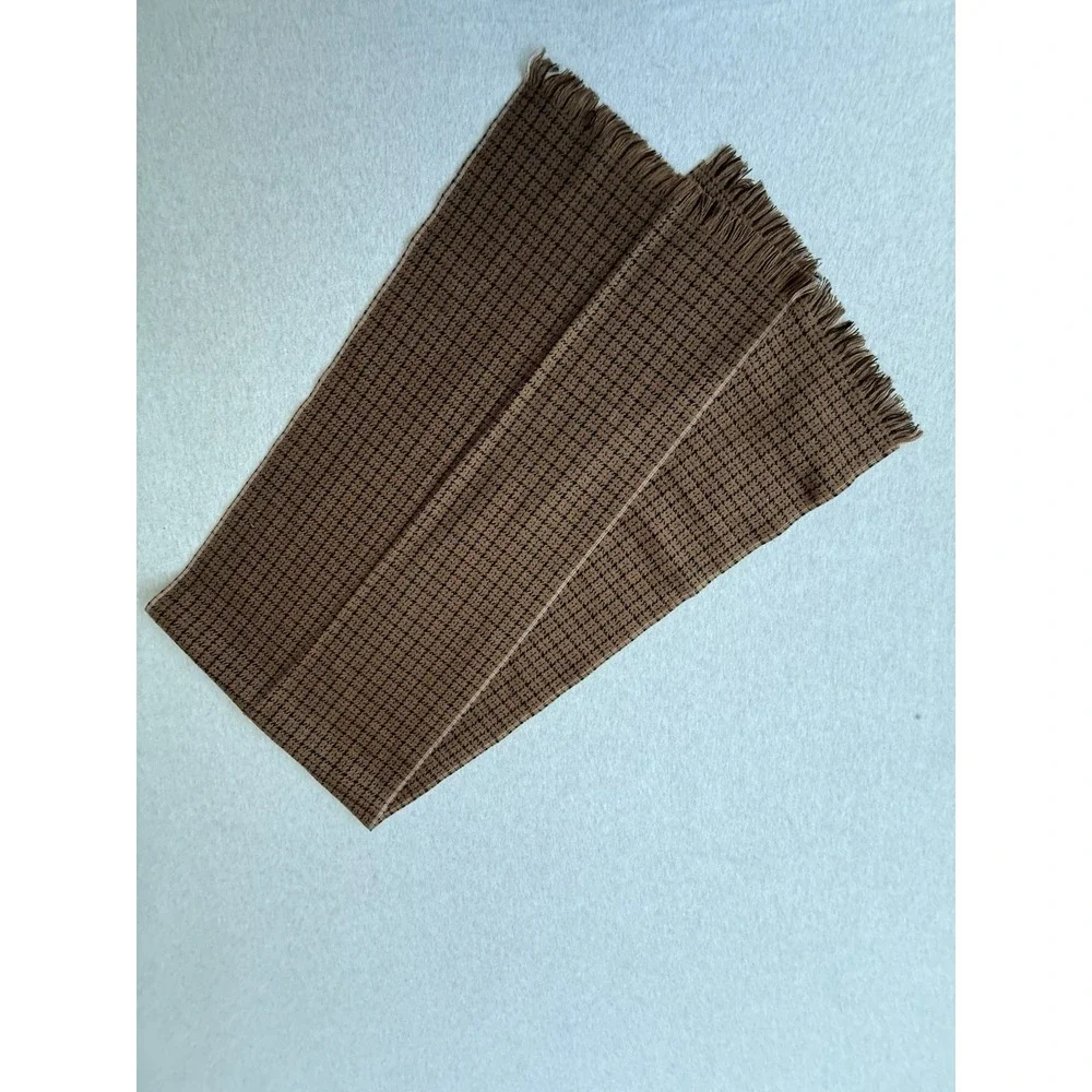Men's Tan Scarf 100% Acrylic Made In Japan